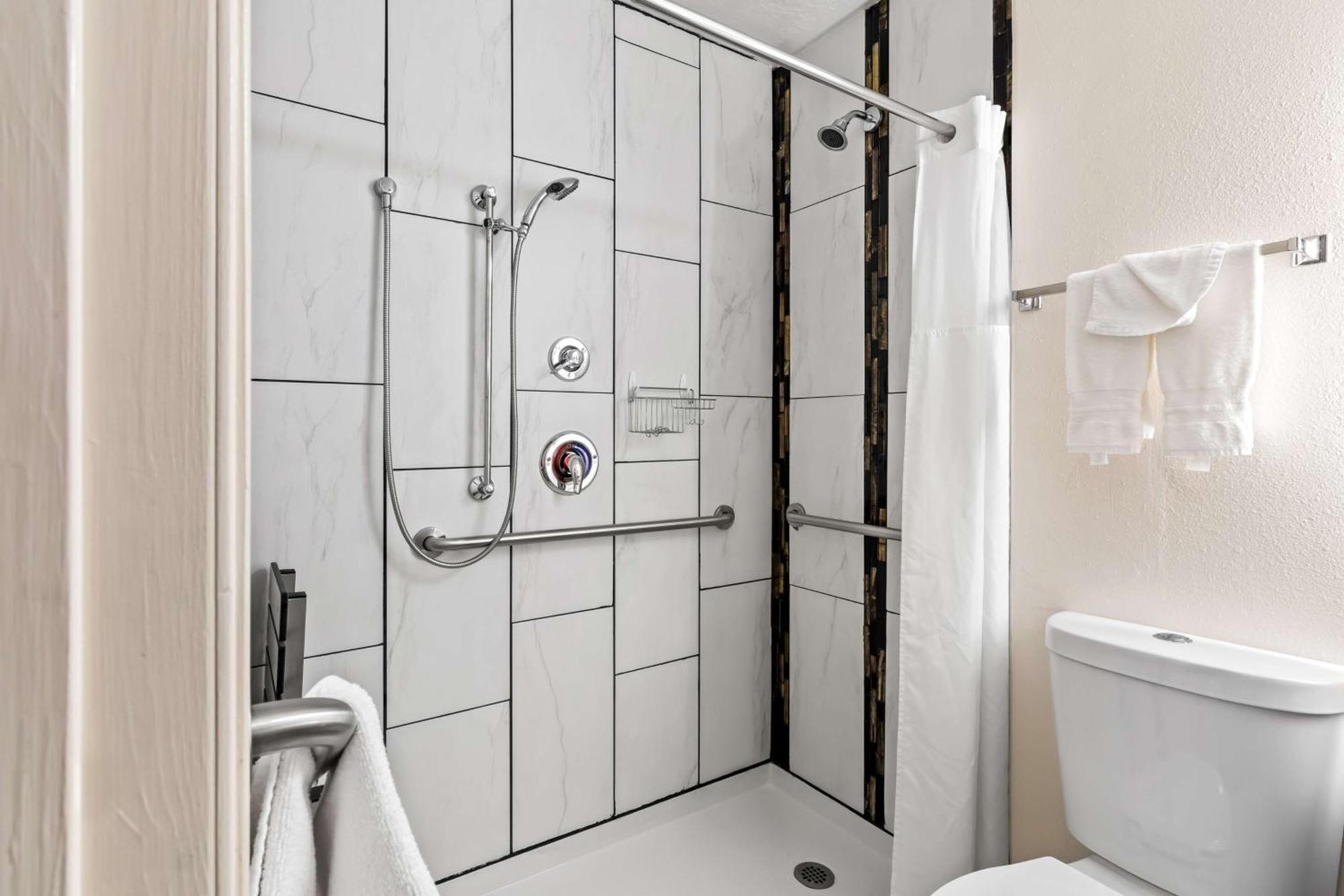 Surestay Hotel By Best Western Duncan Экстерьер фото